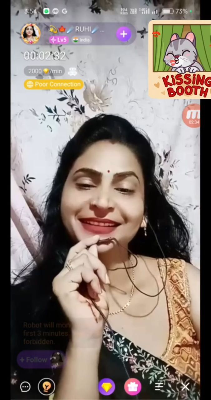 Sexy Ruhi Aunty Surprises With Boobs Show With Face on Chamet