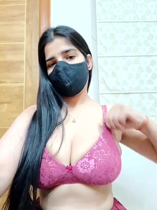 Aaliya Bhattt Live Fingering & Nude Show on StripChat