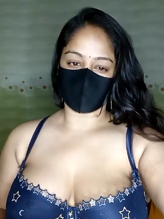 Angel_Simran Shows Off Big Boobs in Nude Fingering Desi Clip