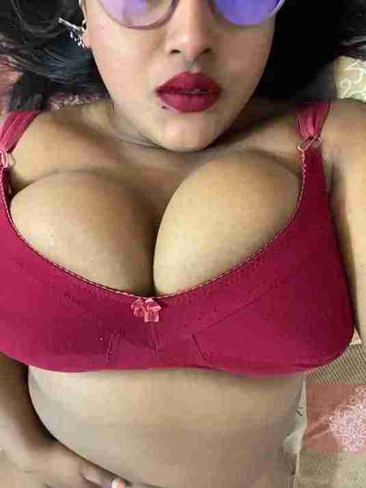 Hot Desi Fantasy with Indian Girl Ayesha