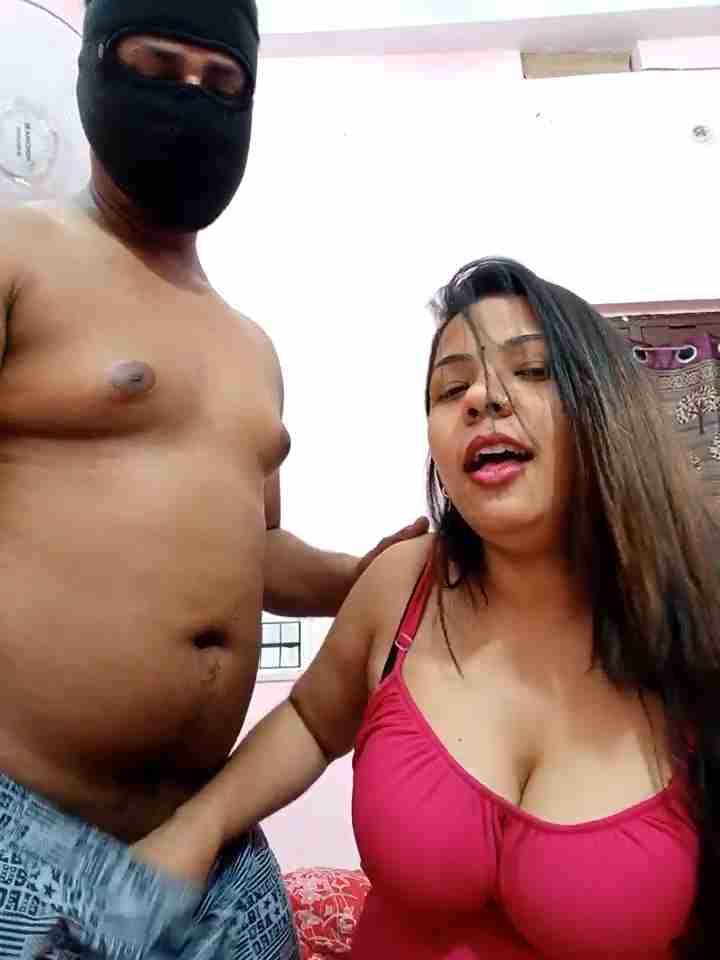 Janhvi’s Live Webcam XXX Video – Hot Desi Girl Couple Sex with BF