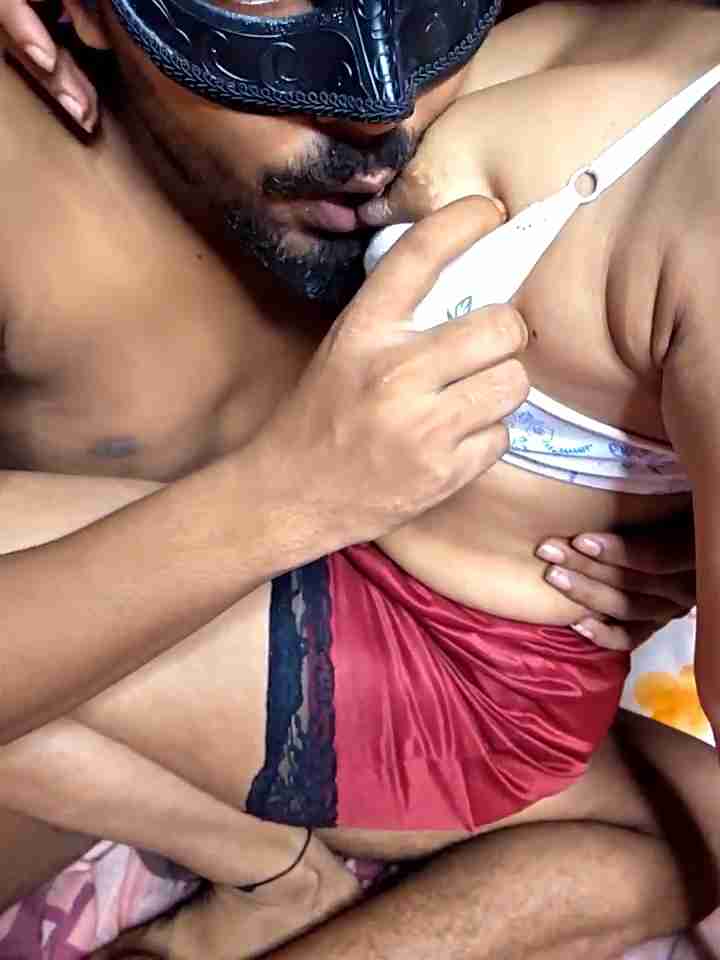 Homemade Nude Desi Cam of Hot Honey77