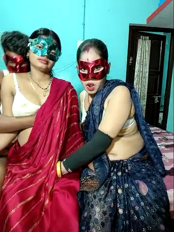 Hot Indian Babe Purva Strips Nude for Cam