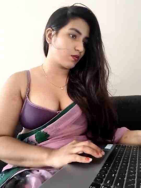 Its_Gayatri Gets Naked on Cam – Real Desi Pornstar