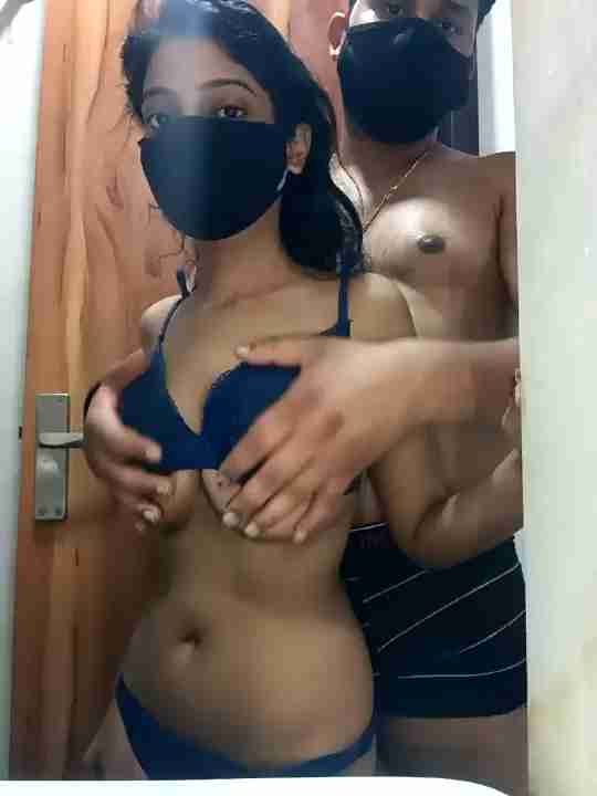 Janhvi Strips Naked for Her Fans – Hot Desi Porn Video with Husband