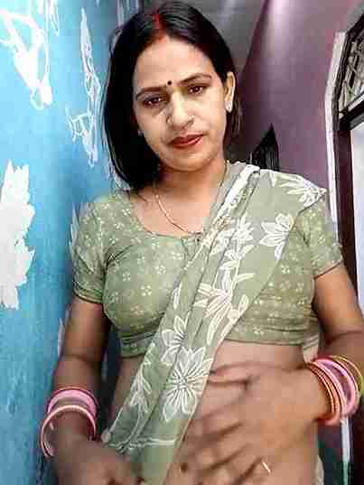 Noughty Bhabhi’s Desi Nude Webcam Experience