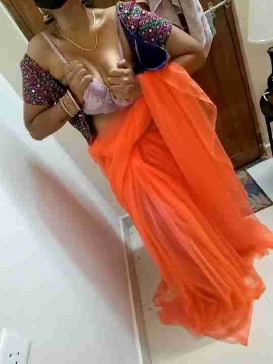 Hot Desi Wife Roja-Telugu777 Nude on Webcam