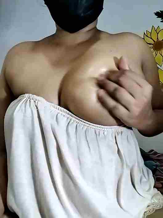 SLZAARA Nude on Live Webcam in Leaked Desi Video