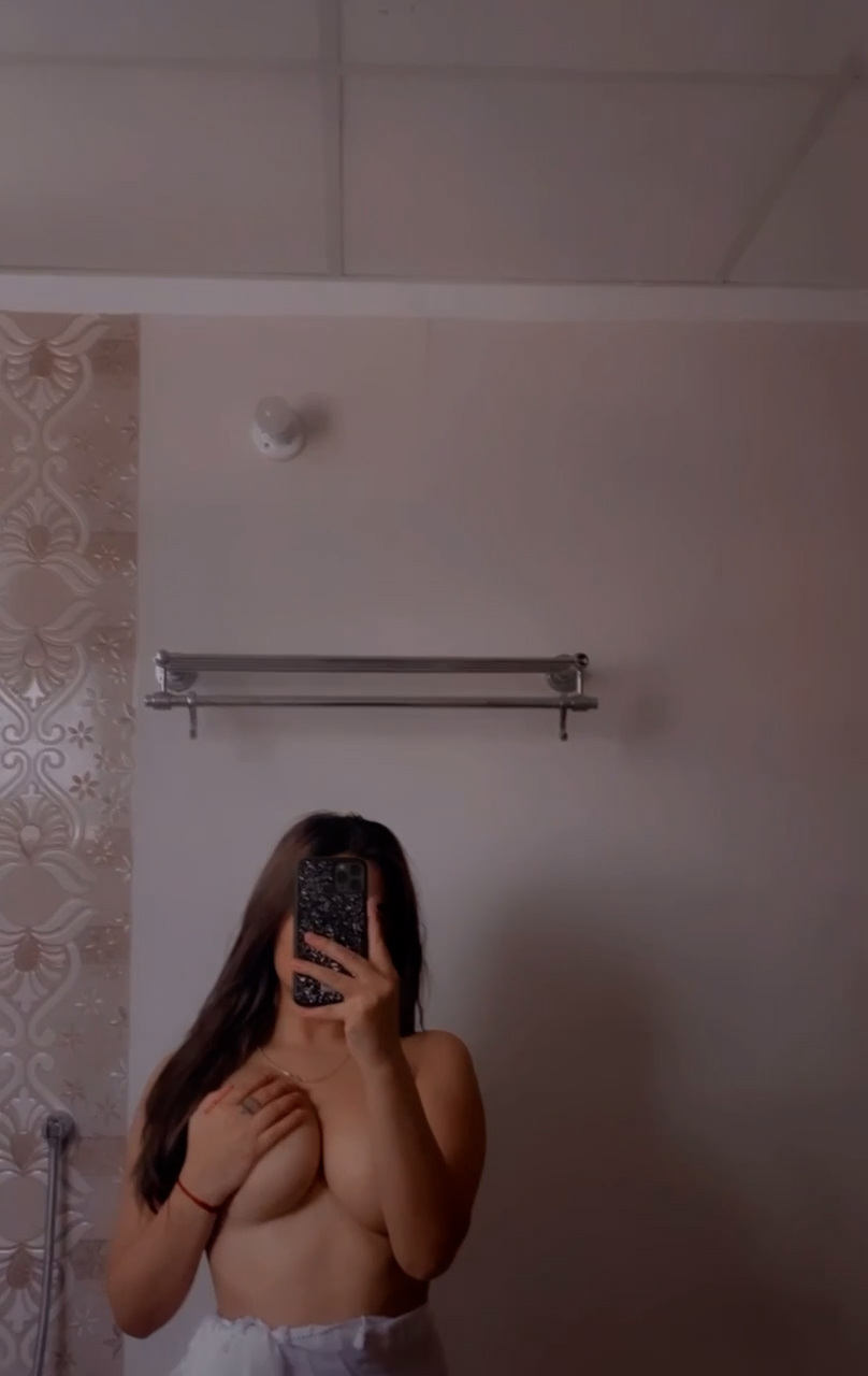 Sassy Poonam Leaked Nude Indian Girl Video