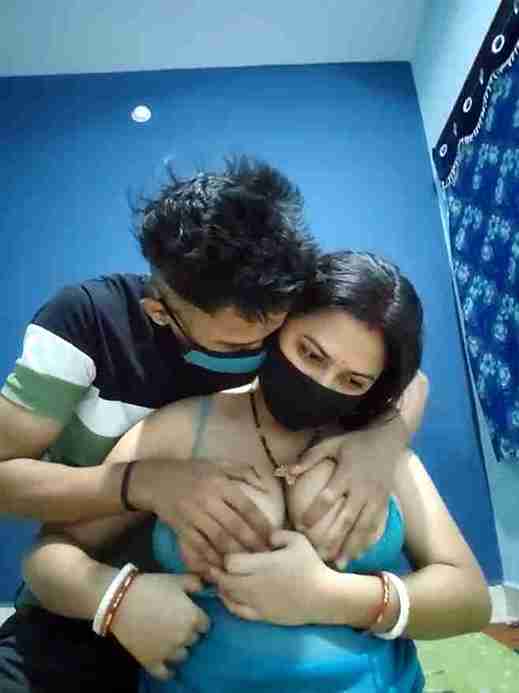 Sassy Bhabi and Boyfriend Fuck Like Crazy on Camera