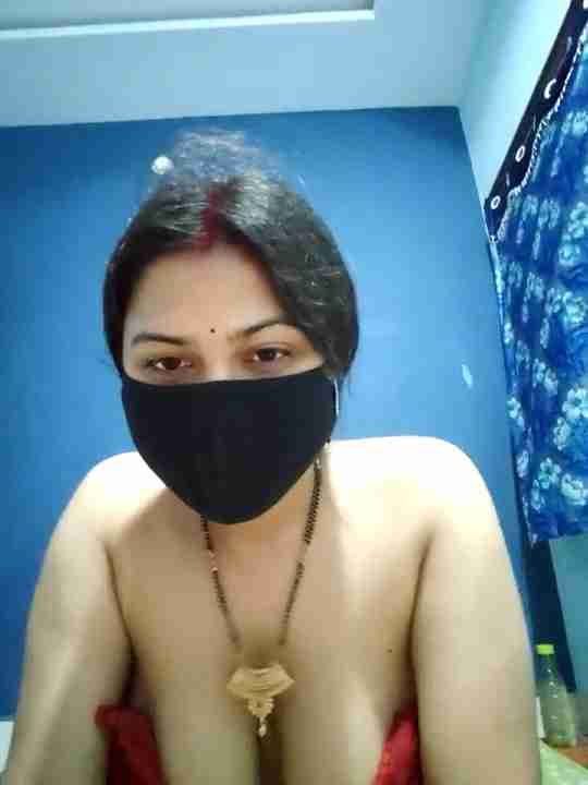 Nude Desi Girl Rides Her Boyfriend in Sassy Fuck Clip