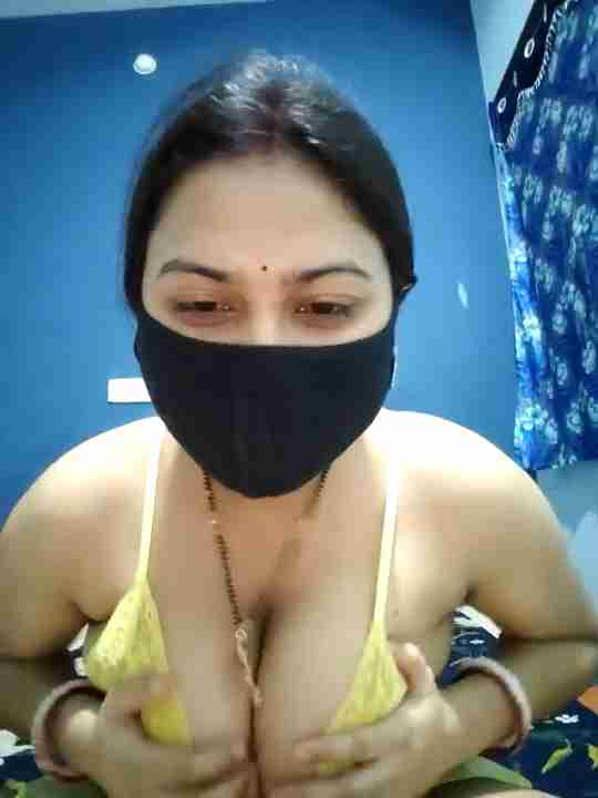 Sassy Indian Couple Have Intense Nude Bedroom Fun
