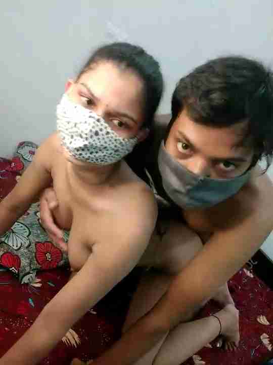 Desi Girl Nude with Her Boyfriend at Home – Real Couple Sex