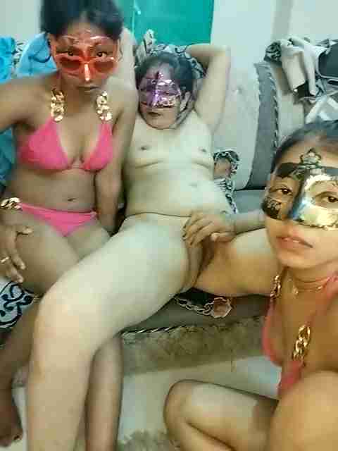 Soni Hotty and Beautiful Desi Girls – Naked Lesbian Fantasy