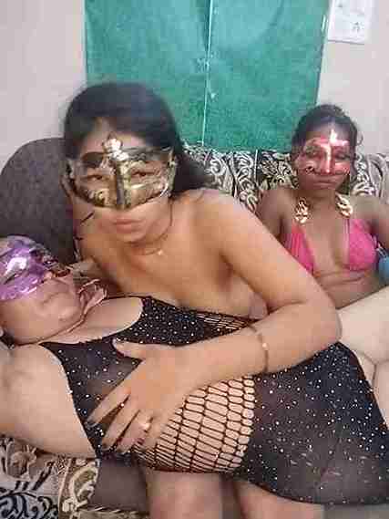 Desi Porn Queen Soni Hotty – Nude Girls Fuck Live