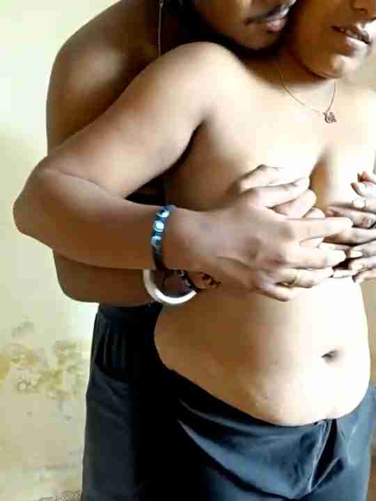 Unique CPLL – Desi Couple Live Nude on Webcam