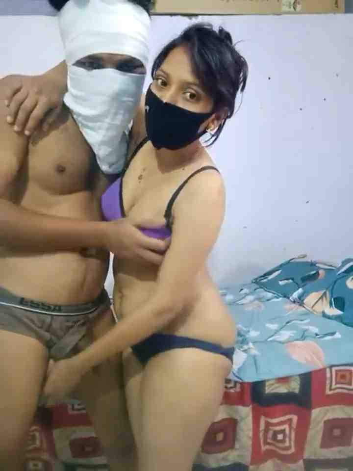 Hot Wife 35’s Nude Desi Porn With Her Horny Husband