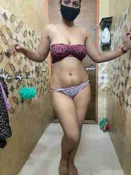 katrina_0143 Moaning Nude in Bathroom – Desi Sex Scene