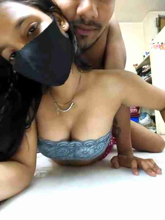 Riya190 Hot Desi Bhabi Caught Having Wild Sex With Husband