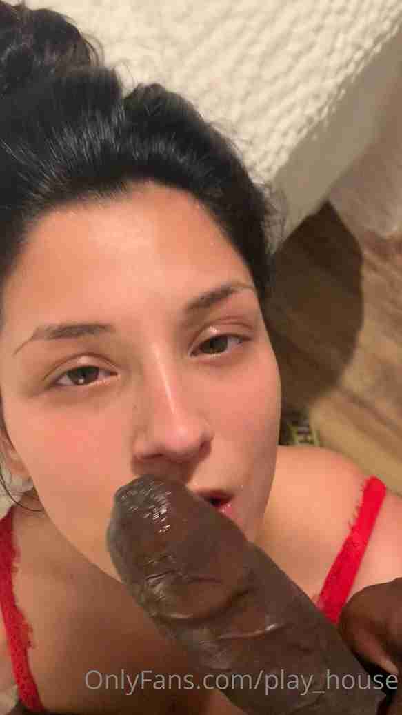 Playhouse White Babe Fucks Fat BBC With Gorgeous Body