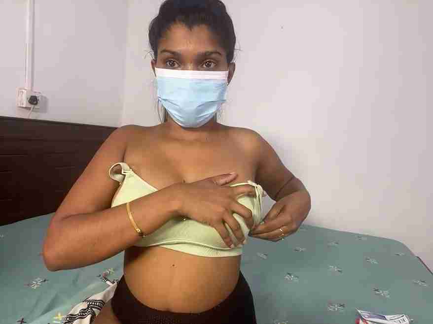 Baby Asha’s Hot Desi Webcam Strip Show