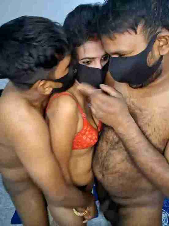 Cute plak01 Desi Girl in Wild Double Fucking