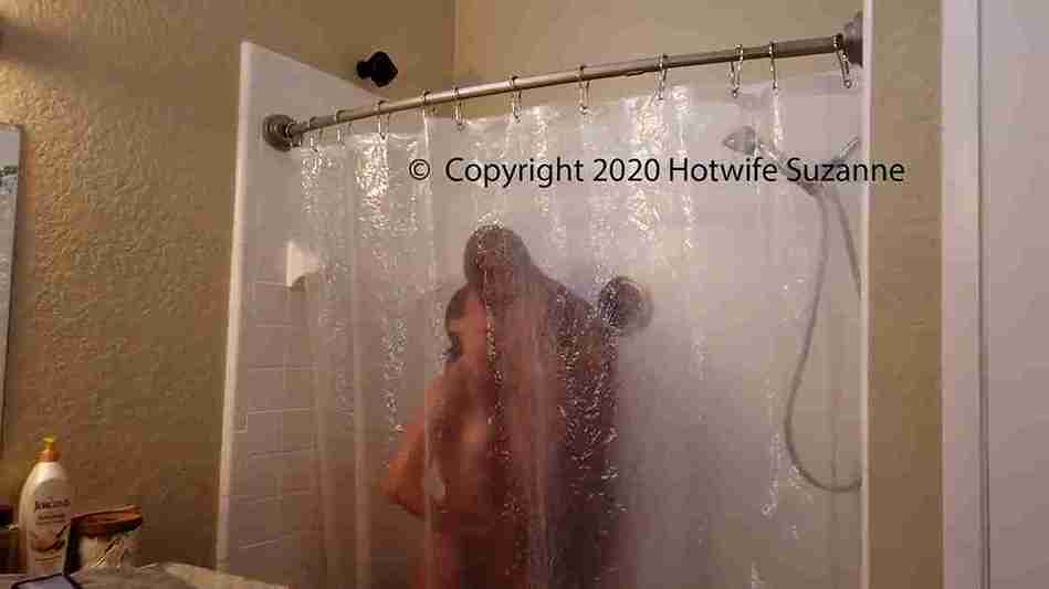 Hotwife Suzanne Nude Bath With BBC Cuckold Fun