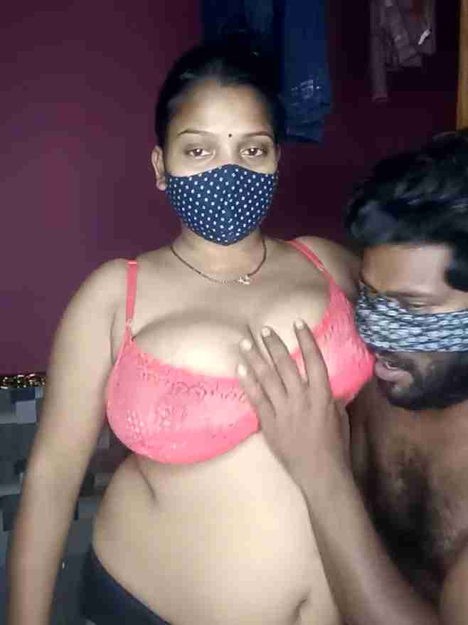 Sweet Angel Desi Bhabi Nude Sex on Webcam – Hot Indian Porn