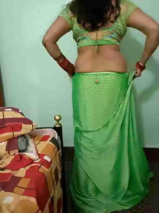 Urmila Hot Desi Bhabi Nude in Saree Fucked