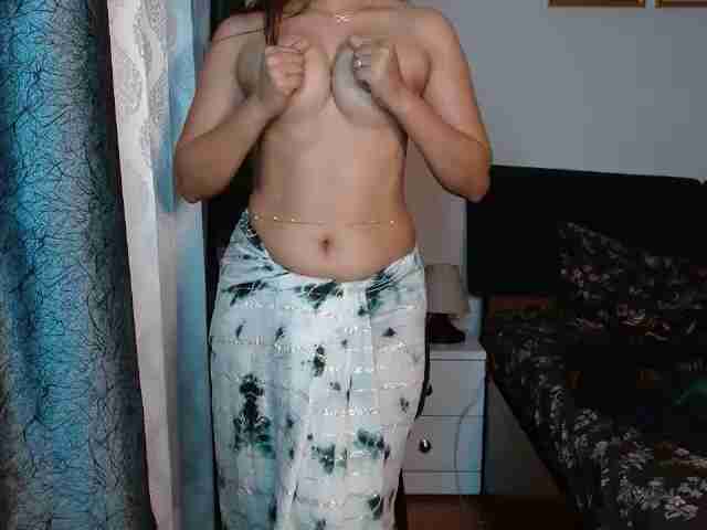 Divyani Sexy Boobs Show On Webcam Live