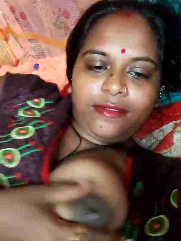 Hot_Show Hot Bhabi Fucks Hard In Solo Cam Show