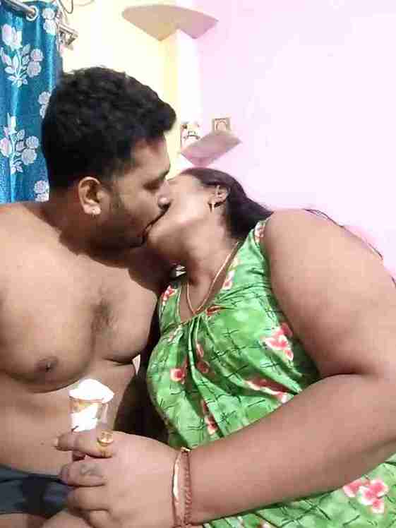 Indian Cam Honey hotbhabi966 – Shows Off Nude
