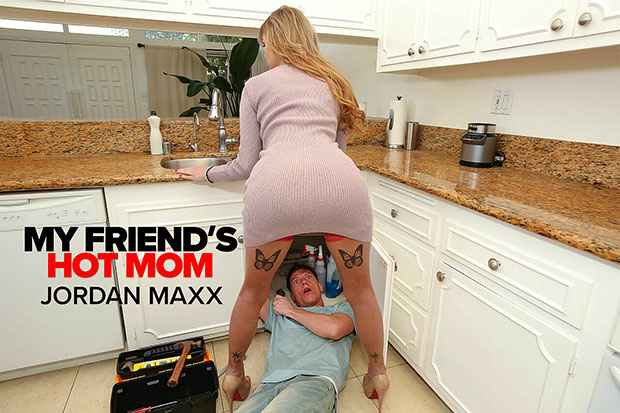 Hot MILF Jordan Maxx Gets Fucked In Stepmom Porn