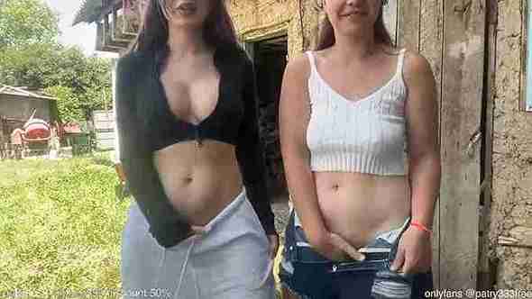 patry333 lesbian fingering with beauty girl on live cam