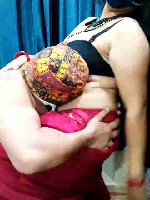 Desi Husband Wife Romance with Big Boobs Beauty on Cam