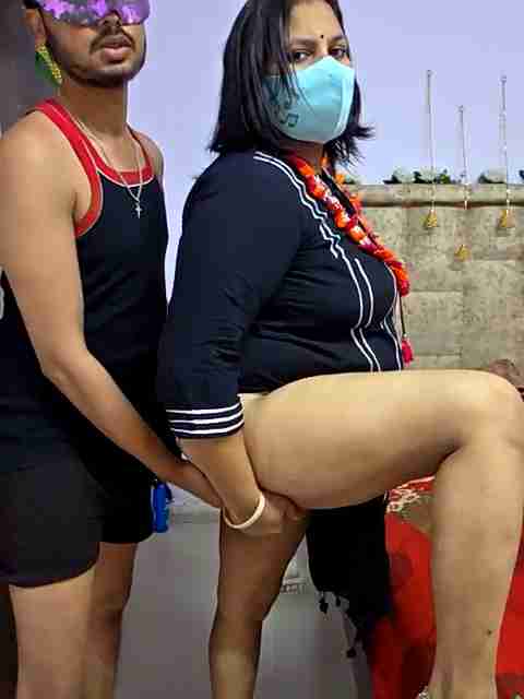MILF-LOVER-COUPLE naked strip show on live cam with hot milf