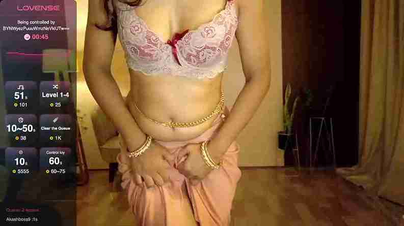 Only_hunny sexy saree strip nude live cam show with hot boobs
