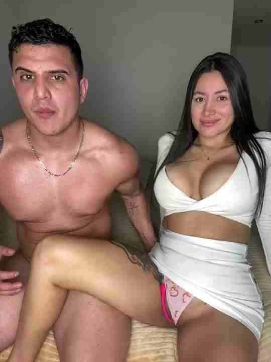 Sexandfire hot figure nude solo webcam live cam teasing