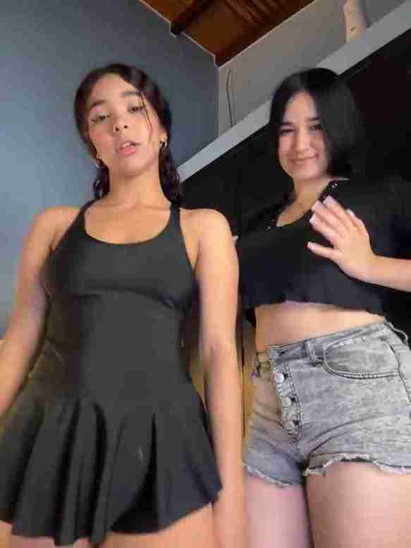 The Candy and Mindie Show horny lesbian fuck machine live cam