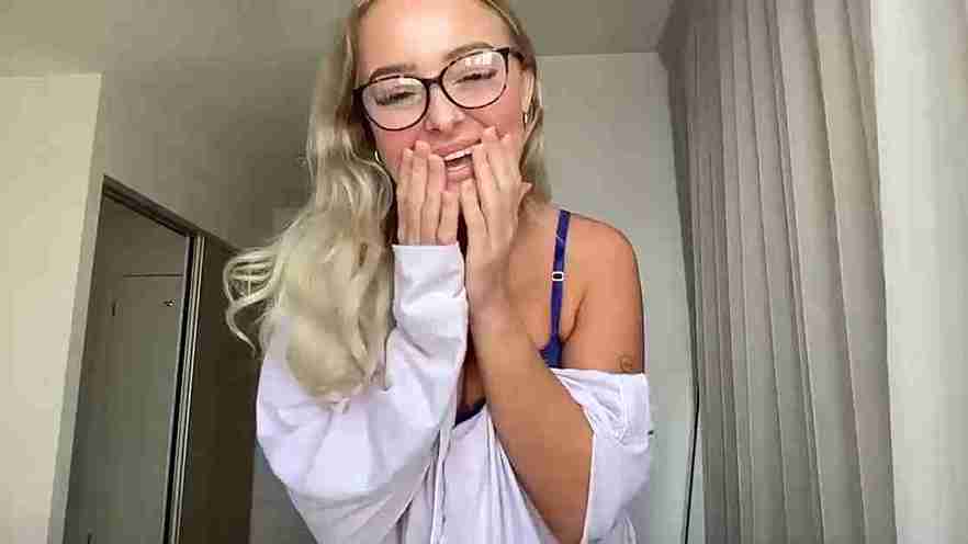 bbybreex Busty Milf Nude Webcam Horny Pussy Fucked Live Cam