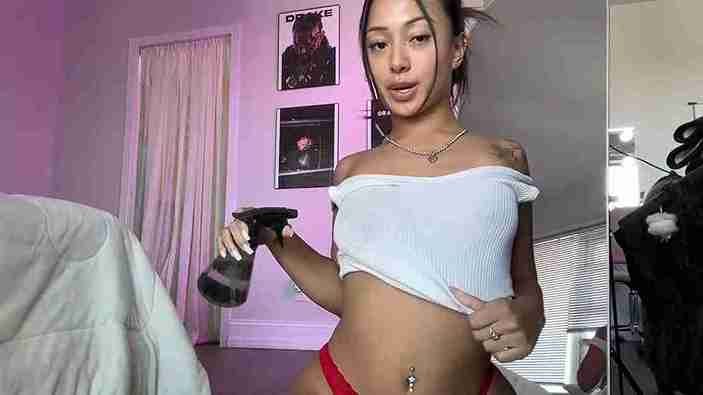 Gigglygianni Nude Webcam Milf Hot Babe Live Sex