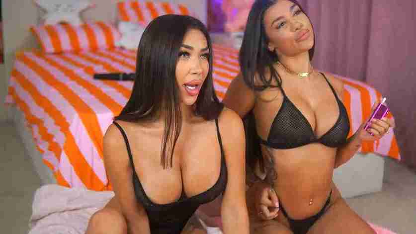 missmo0n lesbian webcam show with horny beauty girl and hot pussy