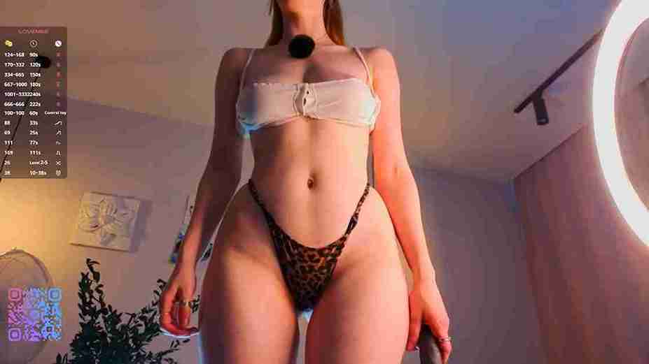 quennacindy Livecam Tease with Nude Body Play