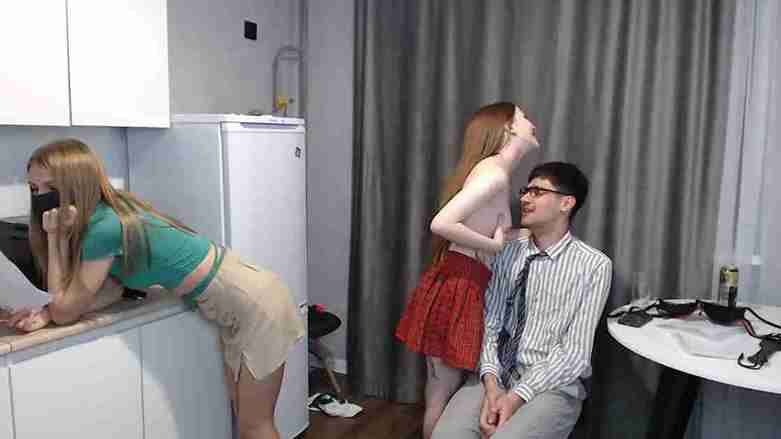 renae_tom gets lucky in group sex with two sexy babes
