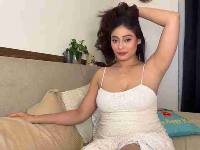 Goddessanna horny beauty girl nude strip webcam fucked live cam