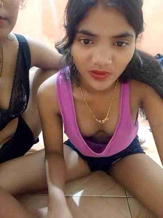 Unique Momanddaughterr naughty desi nude girl webcam show gets fucked