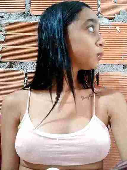 Zoe_Sweett18 horny nude beauty on webcam live cam tease