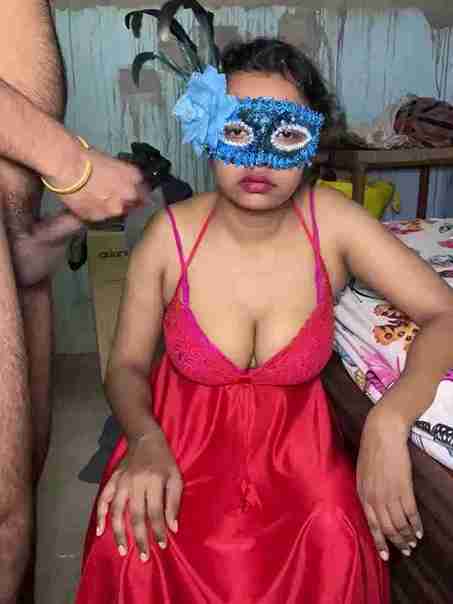 Sexy hot and sexy queen nude desi wife horny fucked live cam webcam