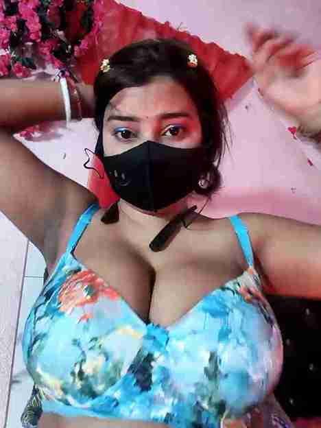 kusum_girl horny indian bhabi nude webcam strip show with hot body