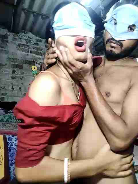 Hot Desi Wife Romance Live Cam Strips with Indian Busty Beauty